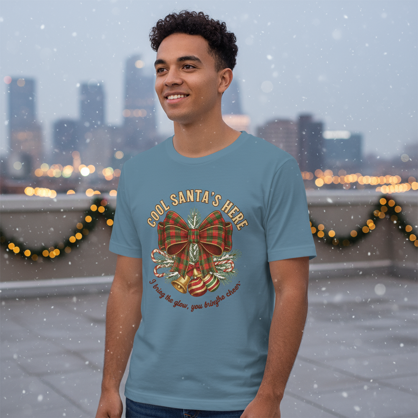 Vintage Christmas Tee – Cool Santa Bow for Party & Secret Santa